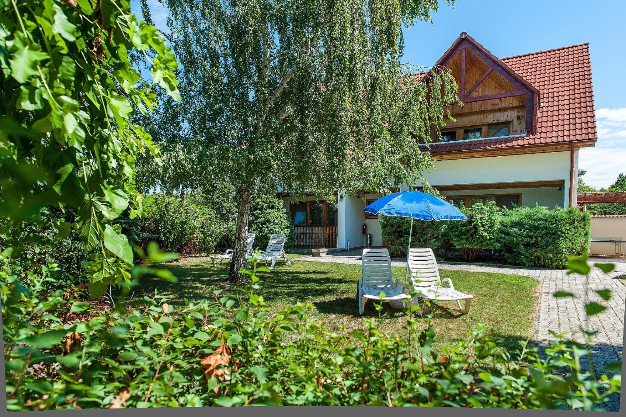 Alina Apartmanhaz Хевиз Экстерьер фото